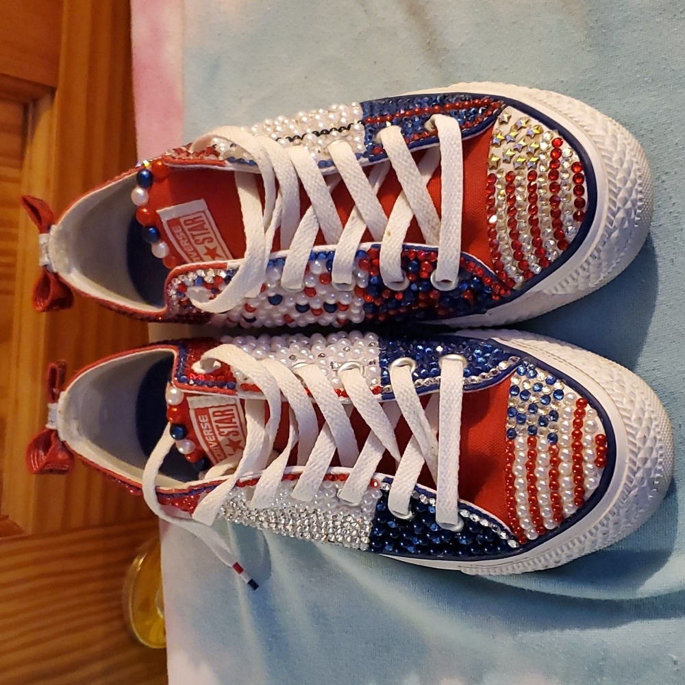 Size 7 Women /Men 5 Custom Converse by Me